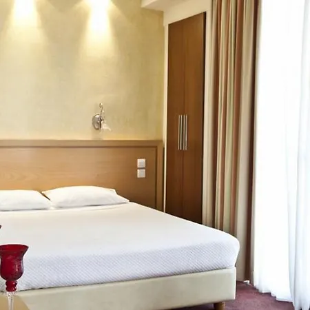 Golden Hotel 3*
