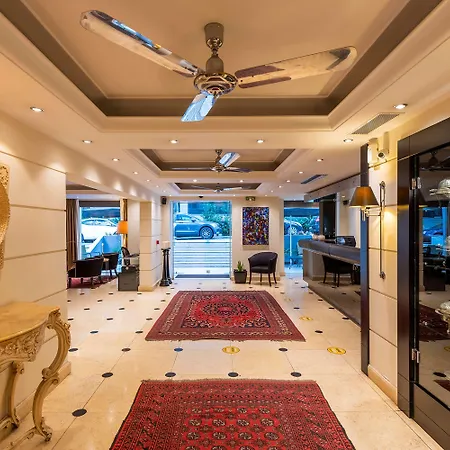 Western Embassy Szálloda 4*