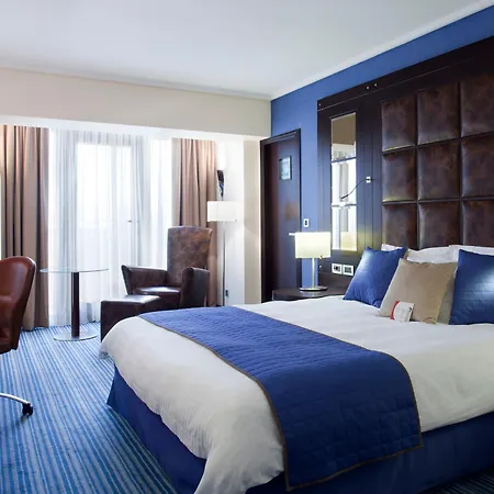 Hotel Crowne Plaza Centre By Ihg 5*