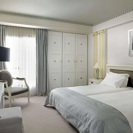 Njv Plaza Hotell Aten