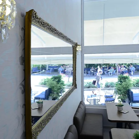 Hotel Phidias 3*