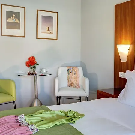 Polis Grand 4* Athen