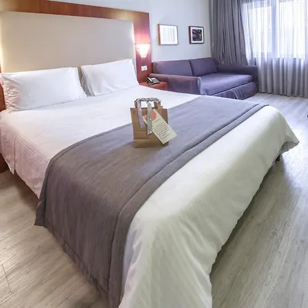 Polis Grand 4* Atény