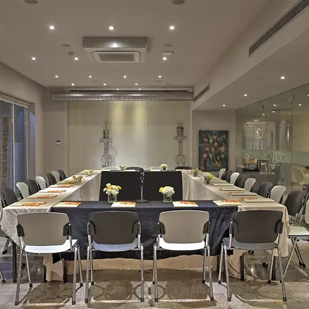 Polis Grand
