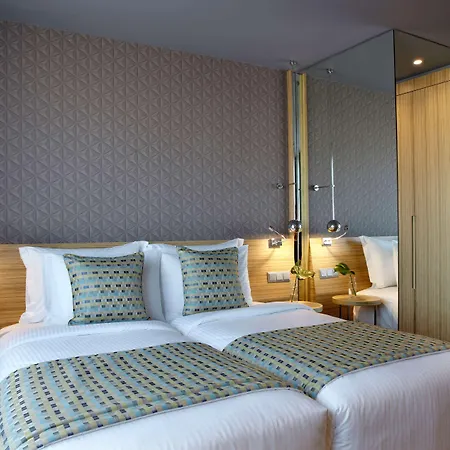 Wyndham Grand Hotel 5*