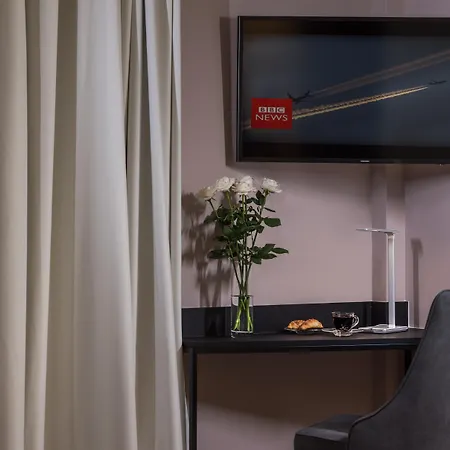 Hotel One Smart 4*