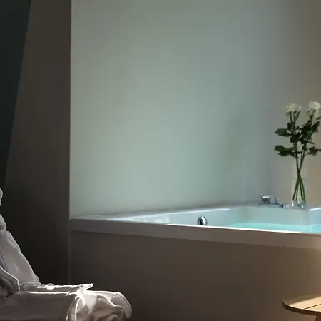 One Smart Hotel 4*