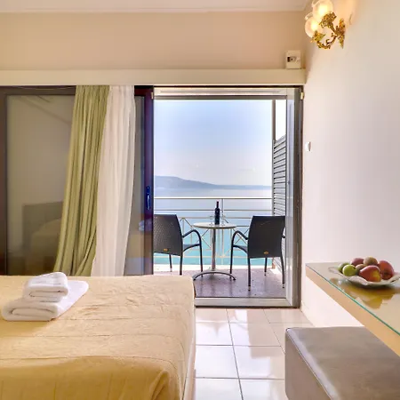 Calamos Family Club Hotel 3*