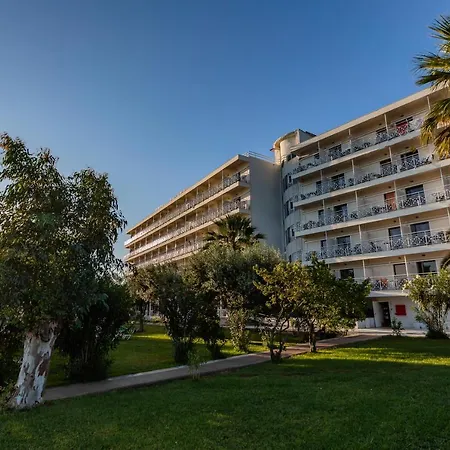 Calamos Family Club Hotel