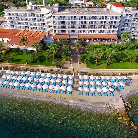 Hotel Calamos Family Club 3*