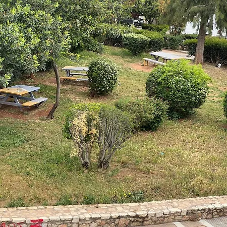 80: ανακαινισμένα με δύο υπνοδωμάτια κοντά σε παραλίες Apartment *