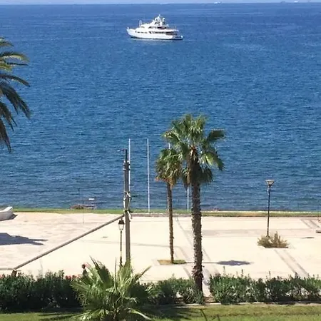 Finer Things Flisvos In Palaio Faliro Apartment Athens