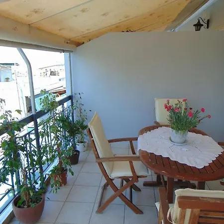 Apartment Lovingly Restored Galatsi Athens