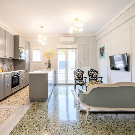 Luxury Penthouse In Prime Thissio By Ghh * Athens