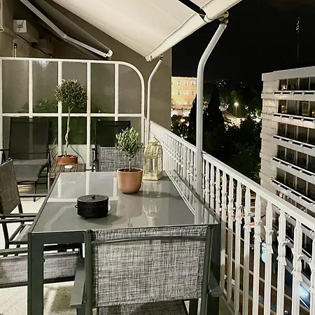 Parthenon And Syntagma Square View Appartamento Atene