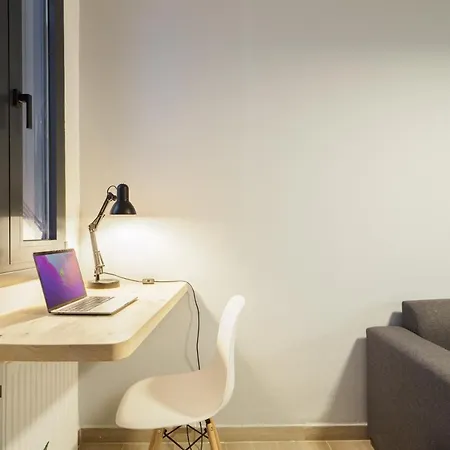 Athenian With Garden! Apartment