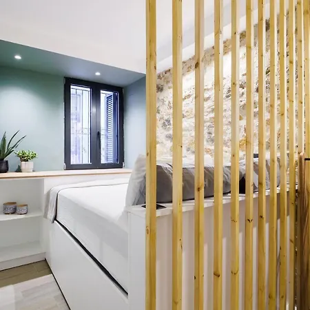 Athenian With Garden! Apartment *