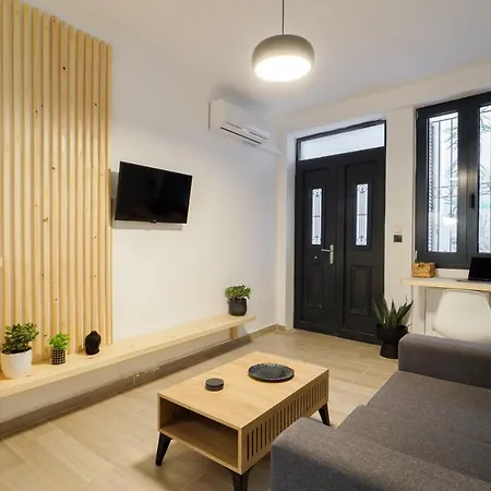 Athenian With Garden! Apartment Athens
