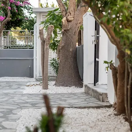 Blue Riviera Villas & Suites - Alimos