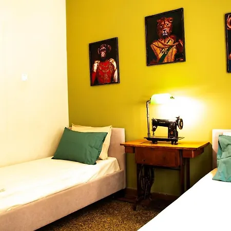 Apartment Exis