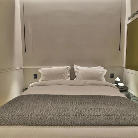 Nikiou Luxury