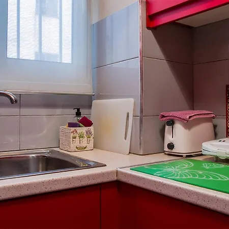 Διαμέρισμα Close To The Metro A Charming Flat *
