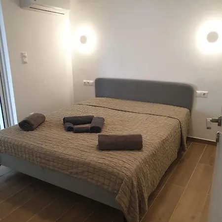 Apartment Newly Renovated Varkiza Beachside One Bedroom With Large Terrace *