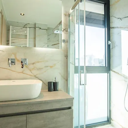 Luxury Penthouse With Acropolis View And Jacuzzi