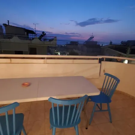 山脚下，舒适温馨海景公寓 Apartment