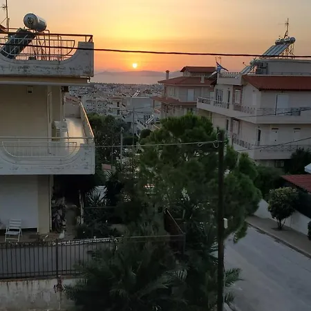 Apartment 山脚下，舒适温馨海景公寓 Athens