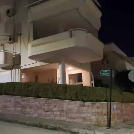 Apartment 山脚下，舒适温馨海景公寓 Athens