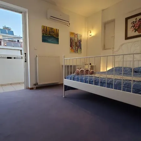 Apartment 山脚下，舒适温馨海景公寓 Athens