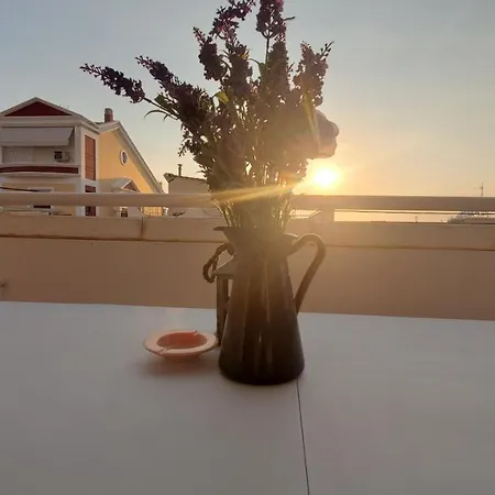 山脚下，舒适温馨海景公寓 Apartment Athens
