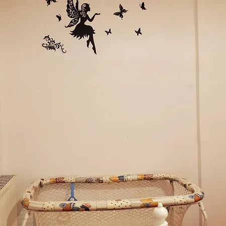 Apartment 山脚下，舒适温馨海景公寓 Athens