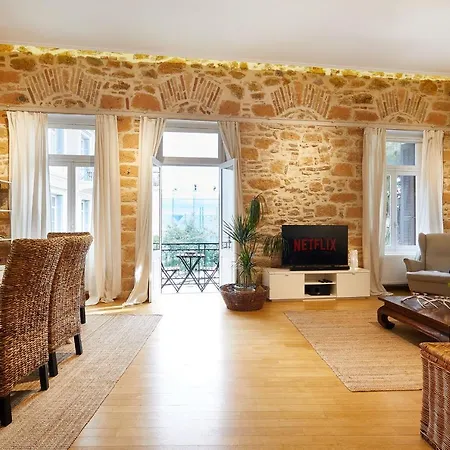 Chloe Boutique Plaka Apartment *