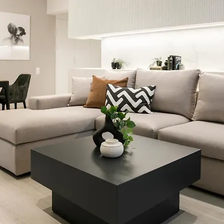 Apartment Ultra Chic Modern 4 Bedrooms In