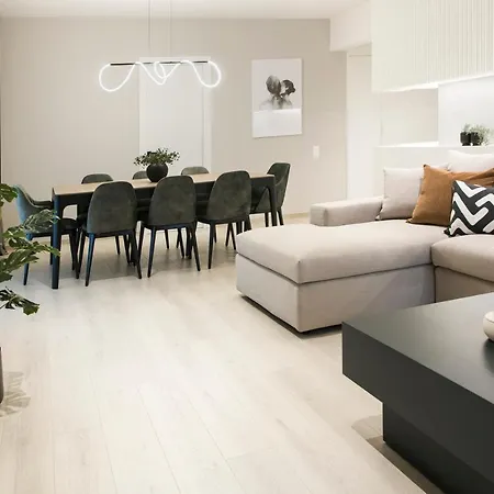 Apartment Ultra Chic Modern 4 Bedrooms In *