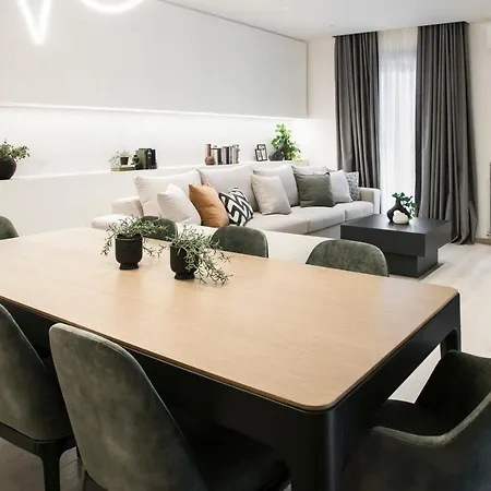 Apartment Ultra Chic Modern 4 Bedrooms In *