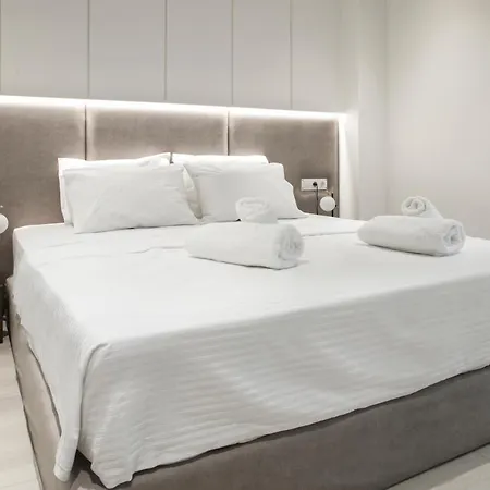Apartment Ultra Chic Modern 4 Bedrooms In