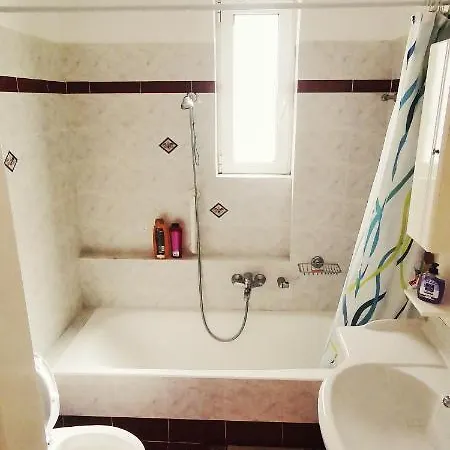 Apartment 山脚下，舒适温馨海景公寓 Athens