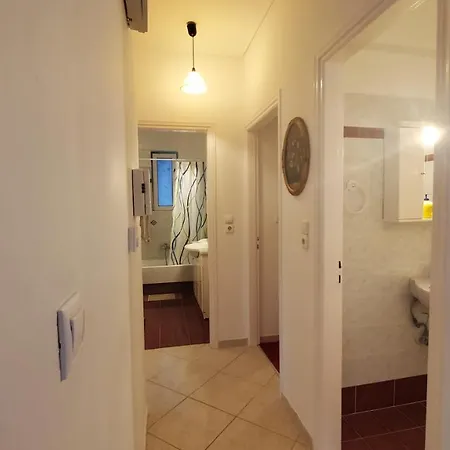 山脚下，舒适温馨海景公寓 Apartment Athens
