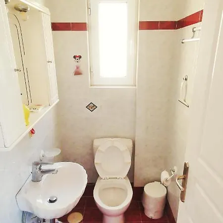 Apartment 山脚下，舒适温馨海景公寓 *