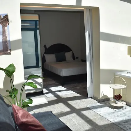 Hotel One Smart