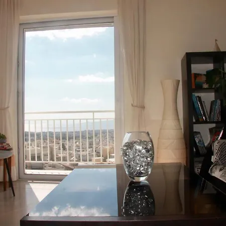 Apartment Penthouse With Sea View *