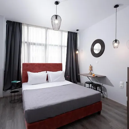 Enattica Monastiraki Living