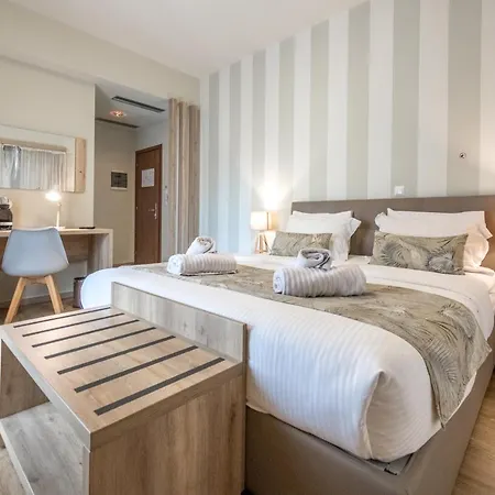 Hotel @syngrou Fix