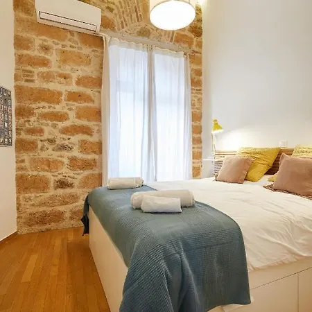Chloe Boutique Plaka