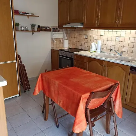 Appartamento ομορφο διαμέρισμα κοντά στο σταθμό δουκίσσης πλακεντίας Atene