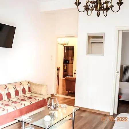 3bd Next To Metro Luxury Apartment Athens
