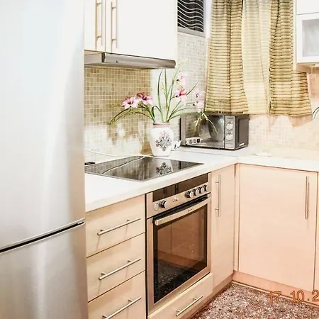 3bd Next To Metro Luxury Athens
